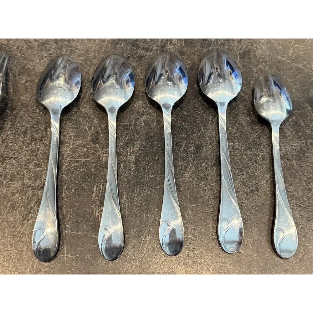 Hampton Silversmiths Jaclyn Smith Bella Frost Flatware (Lot of 15) Replacements